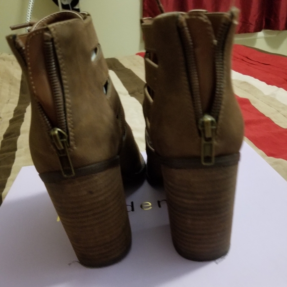 Booties! - Picture 4 of 5